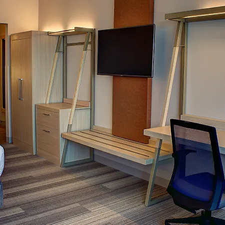 Holiday Inn Express Spencer By Ihg Exterior foto